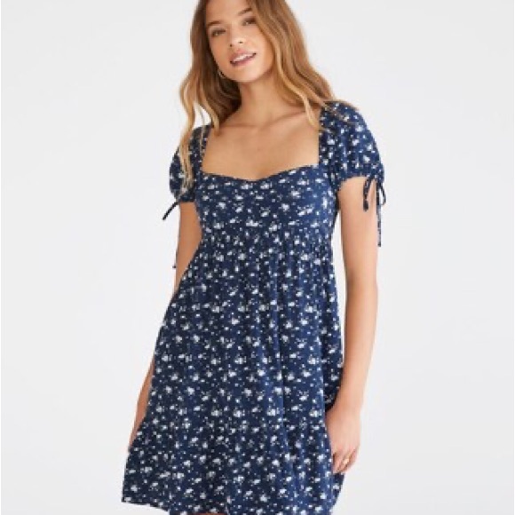 Aeropostale Dresses & Skirts - Aeropostale Floral Sweetheart Babydoll Dress